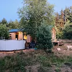Przystanek Warmia- Caloroczny, Duza Lesna Dzialka בית נופש *