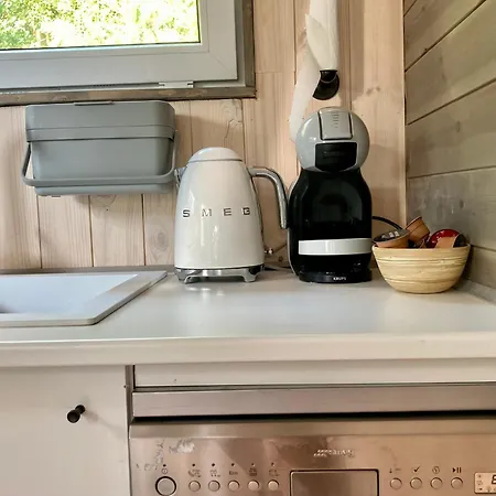 Przystanek Warmia- Caloroczny, Duza Lesna Dzialka Holiday home *