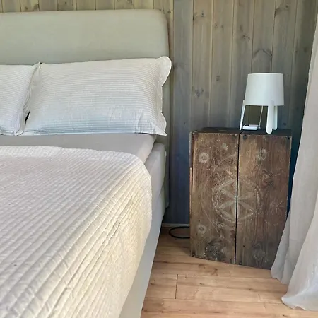 Holiday home Przystanek Warmia- Caloroczny, Duza Lesna Dzialka Naglady