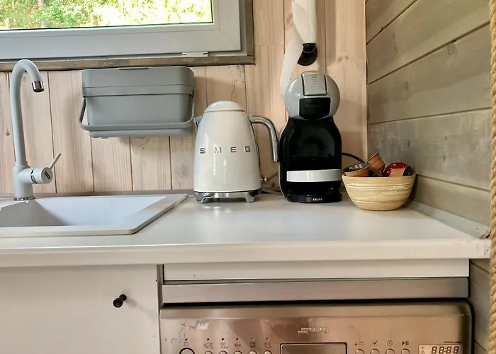 Przystanek Warmia- Caloroczny, Duza Lesna Dzialka Holiday home *