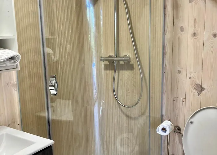 Przystanek Warmia- Caloroczny, Duza Lesna Dzialka Holiday home *