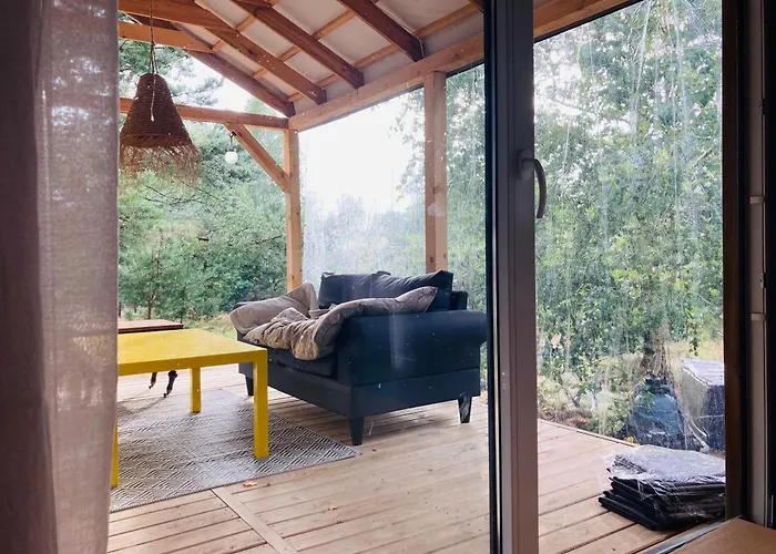 Holiday home Przystanek Warmia- Caloroczny, Duza Lesna Dzialka *