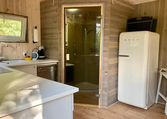 Holiday home Przystanek Warmia- Caloroczny, Duza Lesna Dzialka *