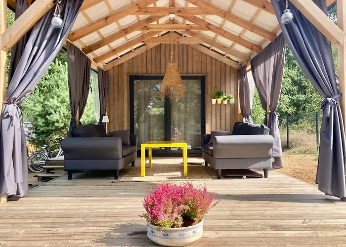 Holiday home Przystanek Warmia- Caloroczny, Duza Lesna Dzialka